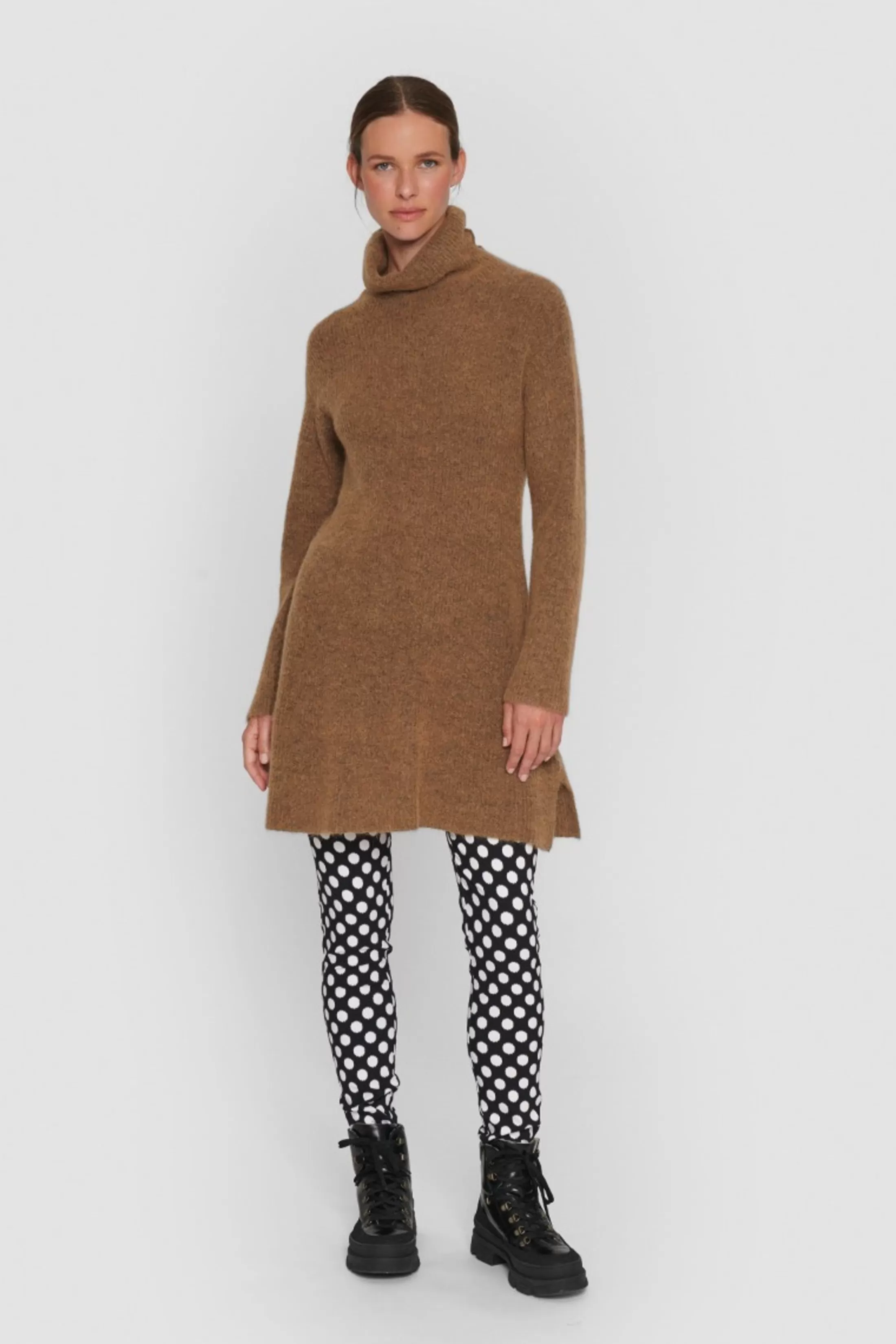 blurred_dot_bukser_4-1.webp Bukser<BITTE KAI RAND Blurred Dot Bukser Black/Lily Blurred Dot | Caramel/Black Blurred Dot