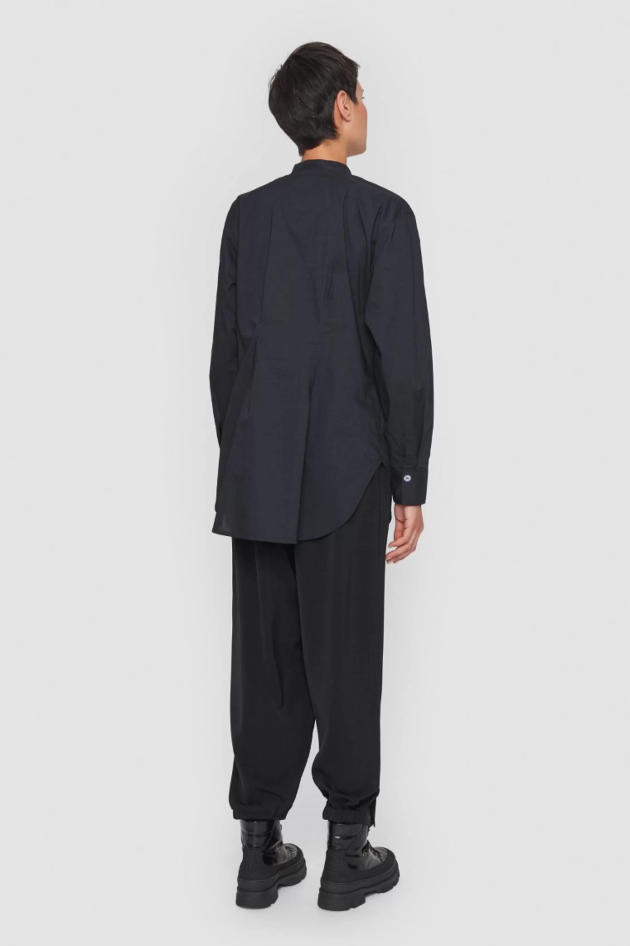 core_cotton_flaese_skjorte_2-1.webp Skjorter<BITTE KAI RAND Core Cotton Flaese Skjorte Black | White | Caramel | Grey Mist