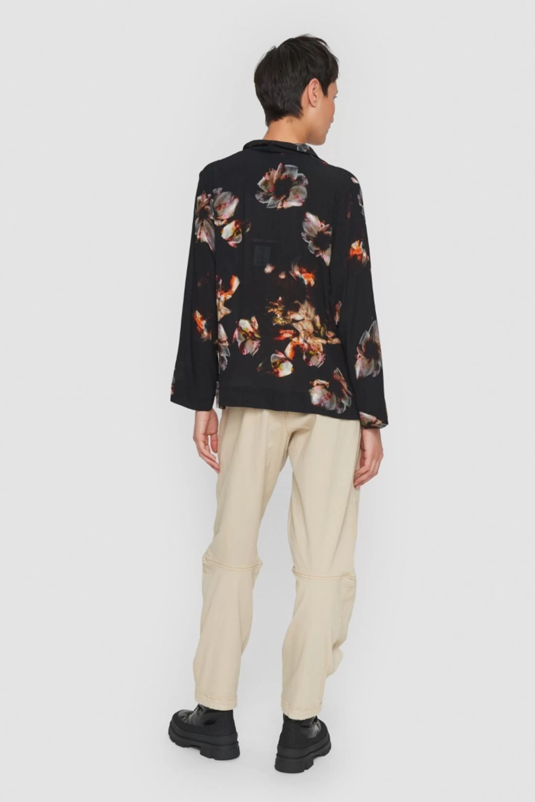 fsc_skjorte_2-4.webp Skjorter<BITTE KAI RAND Fsc Skjorte Black Fan | Red Ribbon